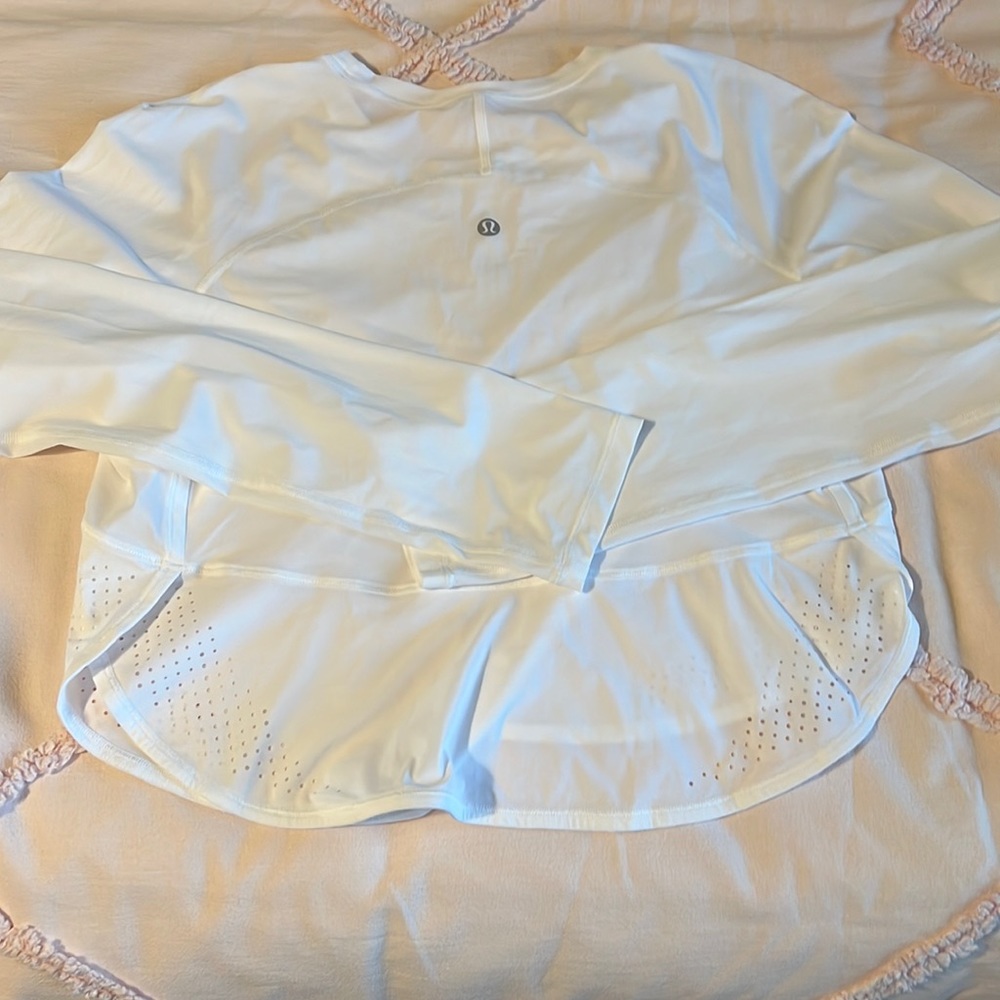 Lululemon crewneck UV protection Long sleeve shirt in white
